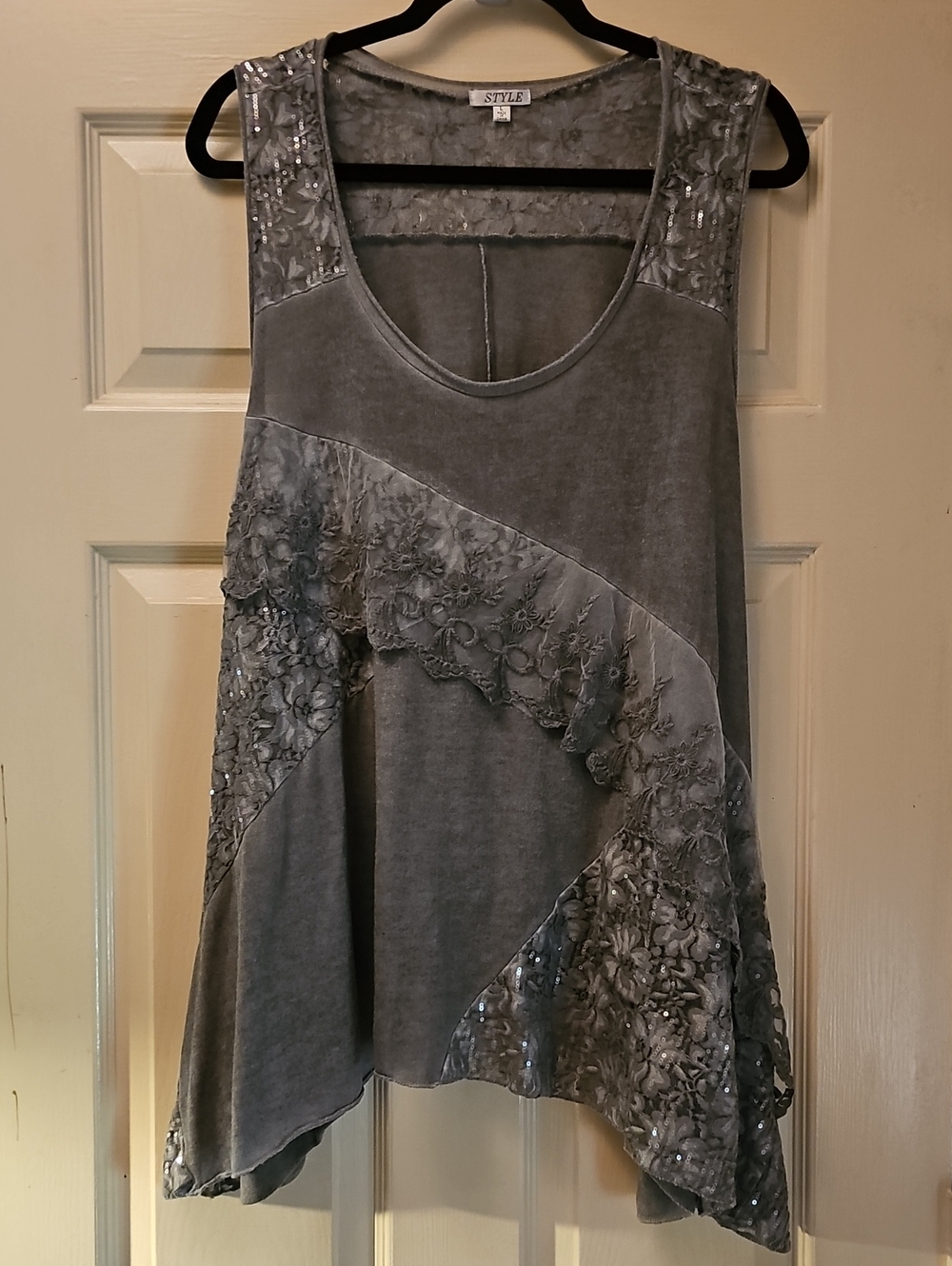 Style & Co. Gray Embellished Scoop Neck Tank Top